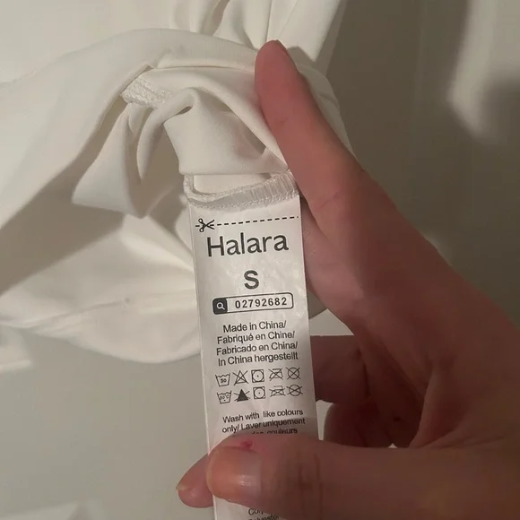 HALARA White Cropped Sleeveless Crewneck Tank - Picture 7 of 7